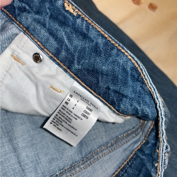 American Eagle Boyfriend Jeans - Picture 6 of 7